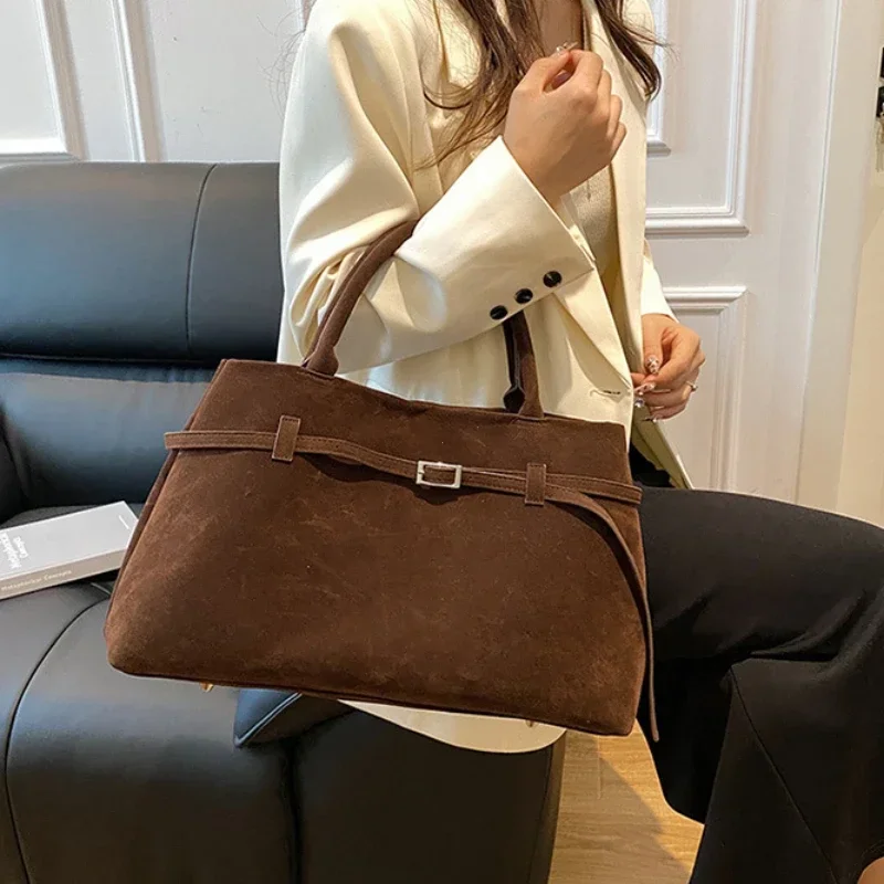 Women Bags For Sale - Tas Wanita Desain Dekoratif Gesper Bahan